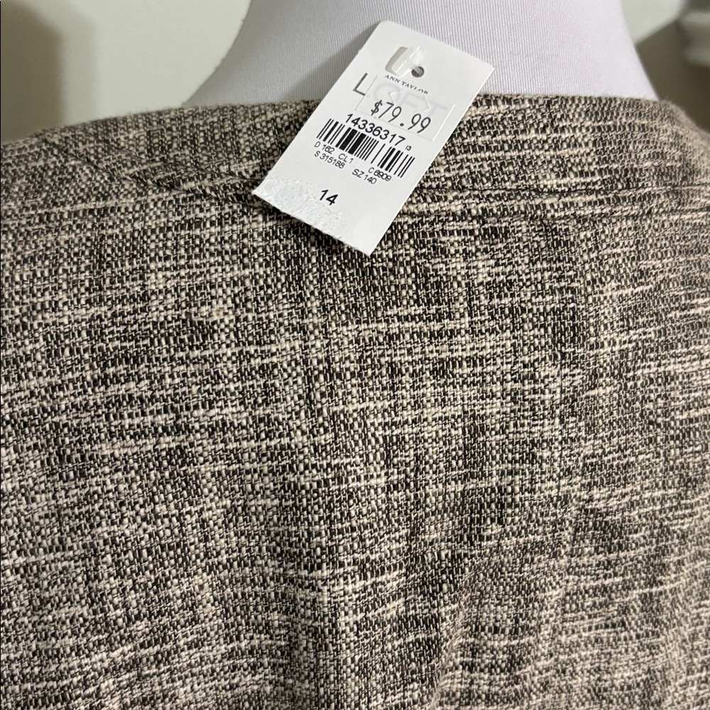 LOFT Textured Tan Blazer - Picture 4 of 7